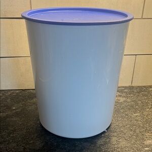 Vintage Tupperware (E) One Touch Blue and White Canister. Great condition